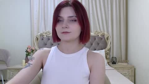 Kelly Stoneys online show from November 2025 05:24:02 PM