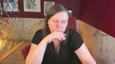 Kelly online show from December 2025 01:07:01 PM