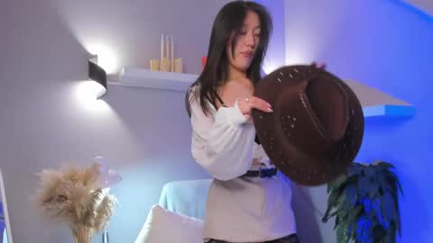 Snapshot of kellyy_bern chatting on June 2026 01:22:01 AM kellyy_bern online show from June 2026 01:22:01 AM