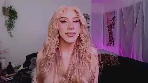 Snapshot of kelsdontstop chatting on February 2026 07:40:01 AM Kelsi online show from February 2026 07:40:01 AM