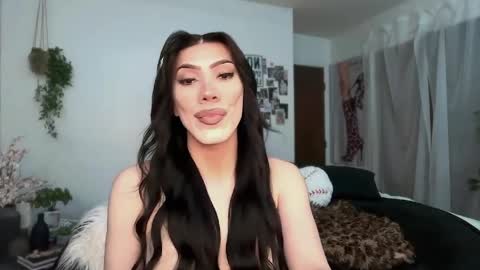 Snapshot of kelsdontstop chatting on March 2026 06:03:01 AM Kelsi online show from March 2026 06:03:01 AM