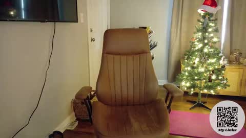 Kelsey online show from December 2025 07:41:01 PM