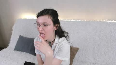 Kelsirabenold online show from May 2026 05:25:03 AM