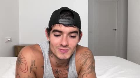 Snapshot of kenboyea_ chatting on September 2025 01:35:02 PM luis carlos esteban online show from September 2025 01:35:02 PM