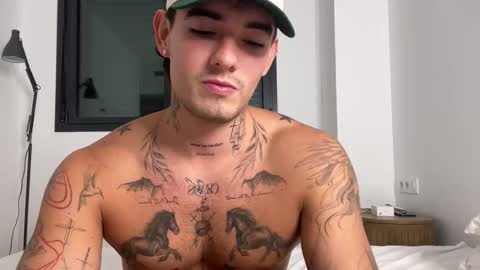 Snapshot of kenboyea_ chatting on October 2025 05:32:02 PM luis carlos esteban online show from October 2025 05:32:02 PM