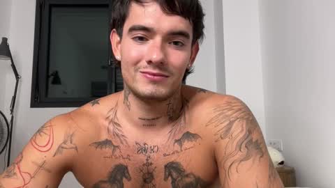 Snapshot of kenboyea_ chatting on October 2025 05:43:01 PM luis carlos esteban online show from October 2025 05:43:01 PM