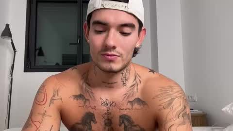 Snapshot of kenboyea_ chatting on October 2025 03:57:02 PM luis carlos esteban online show from October 2025 03:57:02 PM