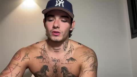 Snapshot of kenboyea_ chatting on November 2025 03:07:02 PM luis carlos esteban online show from November 2025 03:07:02 PM