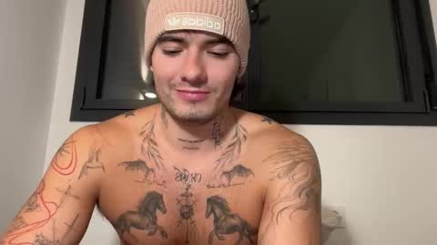 Snapshot of kenboyea_ chatting on November 2025 05:06:01 PM luis carlos esteban online show from November 2025 05:06:01 PM