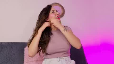 Snapshot of kendal_mosk chatting on April 2026 09:18:02 PM Valery online show from April 2026 09:18:02 PM