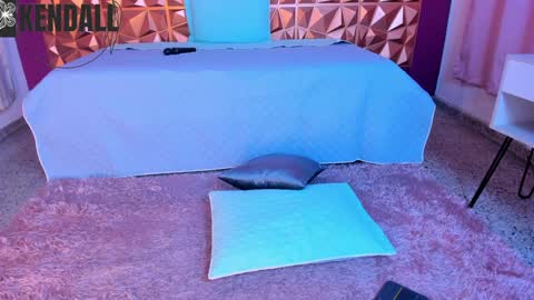 Snapshot of kendall23_ chatting on December 2024 02:25:02 PM Kendall online show from December 2024 02:25:02 PM