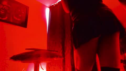 Kendall online show from October 2025 09:04:02 PM