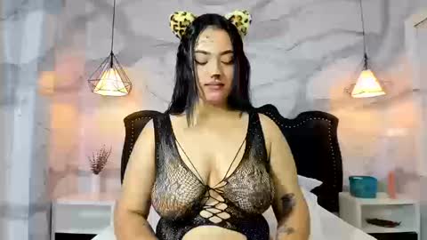 Snapshot of kendall_curves chatting on February 2026 04:41:02 AM Kendall no Jenner online show from February 2026 04:41:02 AM