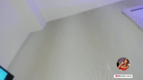 kendall_evanss_ online show from February 2026 07:32:02 PM