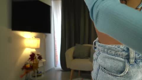 Andrea online show from November 2025 09:03:02 PM