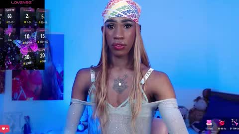 kendallgil_ online show from October 2025 11:27:02 PM