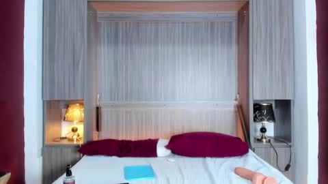 Kendal online show from December 2024 03:11:02 PM