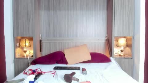 Kendal online show from February 2025 03:41:02 PM