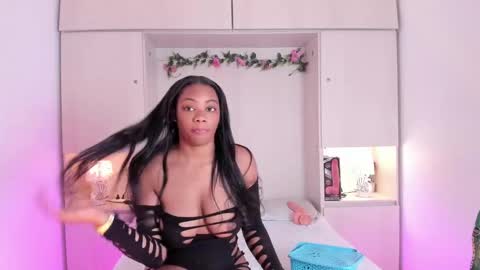 Kendal online show from October 2025 12:45:02 PM