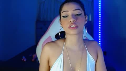 Snapshot of kendallrush2 chatting on January 2025 10:15:02 PM Kendall Rush online show from January 2025 10:15:02 PM