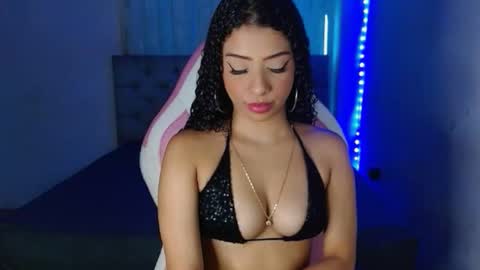 Snapshot of kendallrush2 chatting on January 2025 03:33:01 PM Kendall Rush online show from January 2025 03:33:01 PM