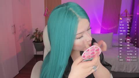 Kendall  online show from October 2025 08:09:01 PM