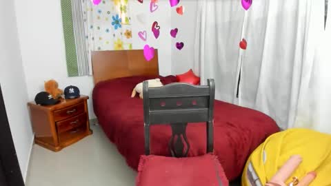 Snapshot of kendallwrist chatting on November 2025 03:46:01 PM Fernanda online show from November 2025 03:46:01 PM