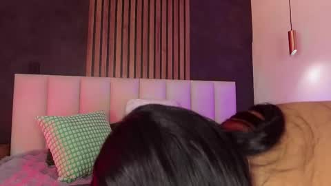   online show from September 2025 12:04:02 PM