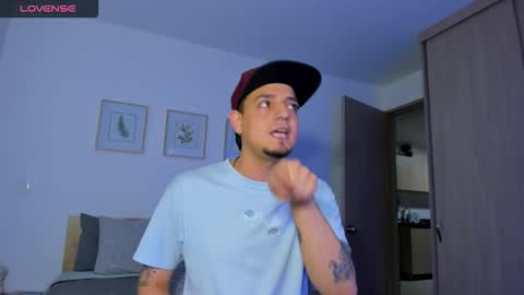 kendel_dimitri online show from November 2025 02:35:01 AM