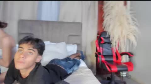 Snapshot of kendra_and_liam chatting on October 2025 11:42:02 AM kendra and liam online show from October 2025 11:42:02 AM