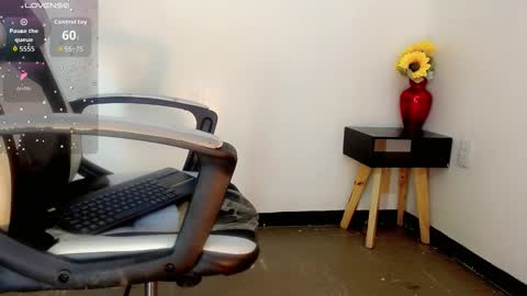 Snapshot of kendra_bailey chatting on November 2025 07:07:02 PM Kendra Bailey online show from November 2025 07:07:02 PM