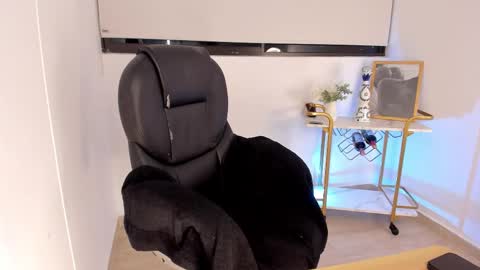 Snapshot of kendra_bennz_ chatting on November 2025 11:06:01 PM kendra Benz online show from November 2025 11:06:01 PM