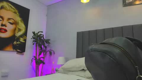Snapshot of kendra_london chatting on July 2026 11:56:01 AM Kendra London online show from July 2026 11:56:01 AM