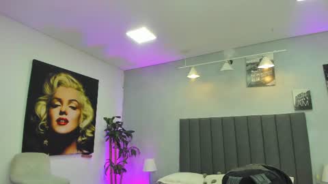 Snapshot of kendra_london chatting on July 2026 11:15:02 AM Kendra London online show from July 2026 11:15:02 AM