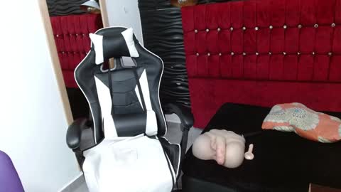 Snapshot of kendra_lust_69 chatting on January 2025 06:36:02 AM kendra_lust_69 online show from January 2025 06:36:02 AM