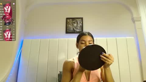 kendra_lux1 online show from November 2025 01:00:02 PM