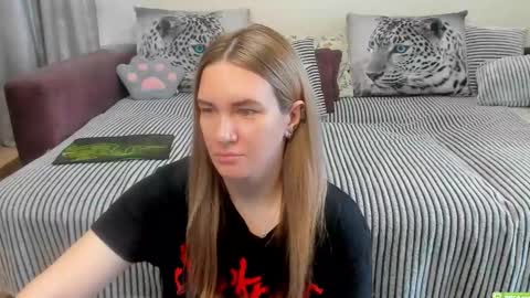 Kendra online show from May 2026 12:07:01 AM