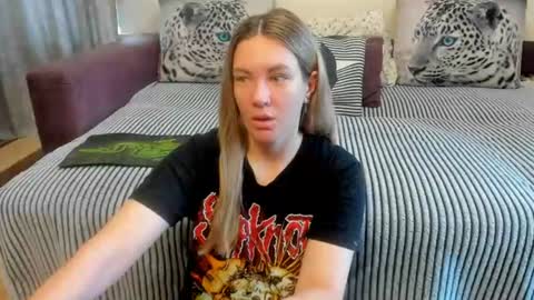 Snapshot of kendra_xx_ chatting on June 2026 11:47:01 PM Kendra online show from June 2026 11:47:01 PM