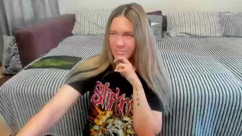 Snapshot of kendra_xx_ chatting on July 2026 11:40:02 PM Kendra online show from July 2026 11:40:02 PM