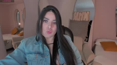 Snapshot of kendraclark_ chatting on April 2026 03:17:01 AM K E N D R A online show from April 2026 03:17:01 AM