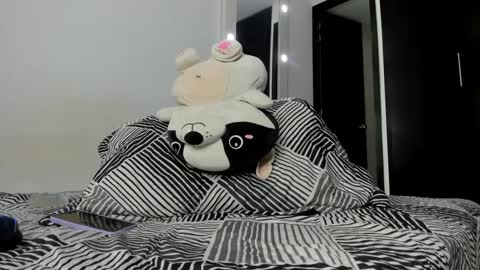 Snapshot of kendrasthefania chatting on January 2025 09:41:01 PM kendra Sthefania online show from January 2025 09:41:01 PM