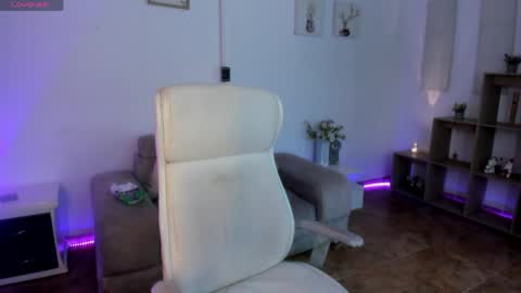 Snapshot of kendry_fox420_ chatting on May 2026 06:26:02 PM kendry_fox420_ online show from May 2026 06:26:02 PM
