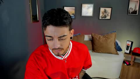 Snapshot of keneth_collins chatting on May 2026 01:17:02 PM keneth_collins online show from May 2026 01:17:02 PM