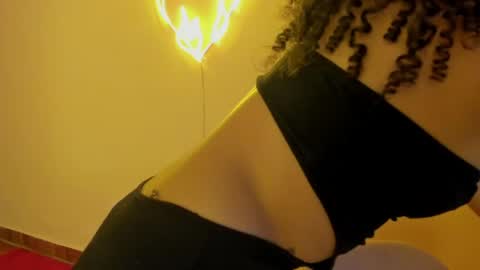 Snapshot of keniia_riizz chatting on April 2026 06:23:01 PM Kenia online show from April 2026 06:23:01 PM