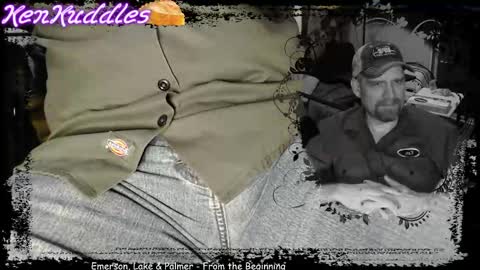 Snapshot of kenkuddles chatting on September 2025 03:01:01 AM Ken Kuddles online show from September 2025 03:01:01 AM