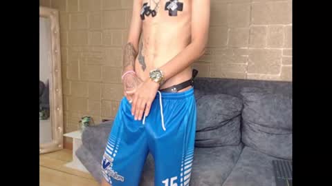 Snapshot of kenn_boy_ chatting on January 2025 02:48:01 PM kenn_boy_ online show from January 2025 02:48:01 PM