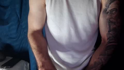 Snapshot of kennerfox77 chatting on January 2025 08:05:02 PM Kennfox777 online show from January 2025 08:05:02 PM