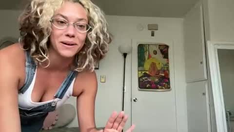 kennibby online show from March 2026 11:11:01 PM