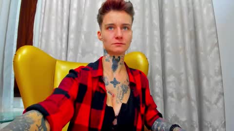 Snapshot of kennyandsellena chatting on November 2025 08:40:01 PM Sellena and Kenny online show from November 2025 08:40:01 PM