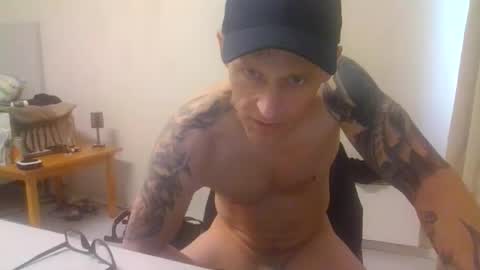 Snapshot of kennyboyk chatting on May 2026 03:18:02 PM kennyboyk online show from May 2026 03:18:02 PM